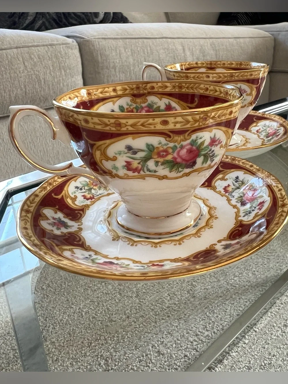 Royal Albert Lady Hamilton Bone China Tea Cup & Saucer Set of 4 England Floral